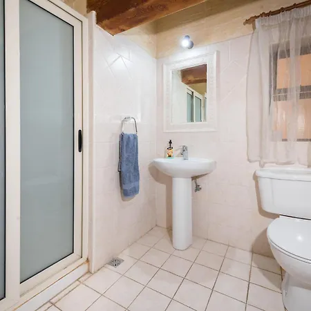 Holiday With Private Pool And Views Hébergement de vacances *