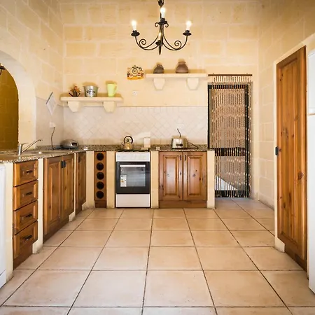Hébergement de vacances Holiday With Private Pool And Views *