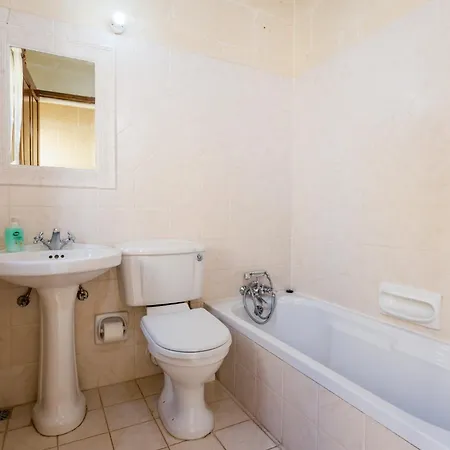 Holiday With Private Pool And Views * Nadur